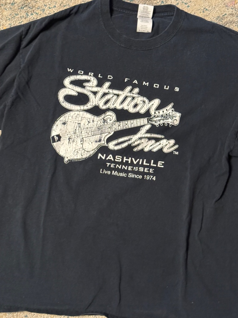 Nashville Station Inn Graphic Tee - Black XL